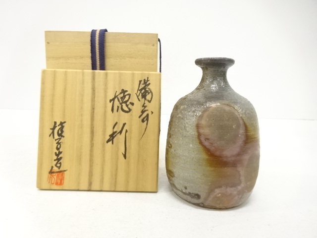 Bizen ware of a tokkuri (sake cup) by Keiko Toda